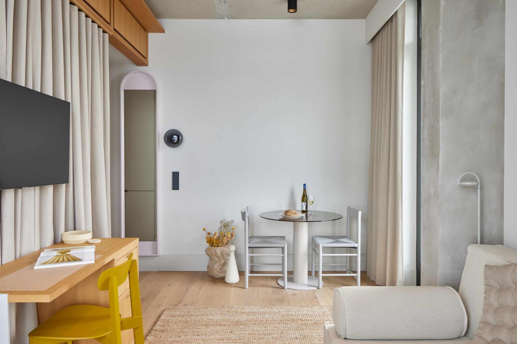 One Bedroom Suite